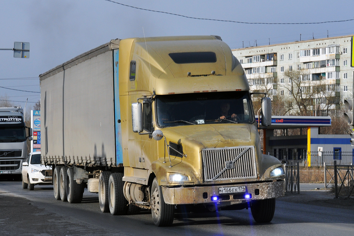 Челябинская область, № Н 166 ЕХ 174 — Volvo VN (Общая модель)