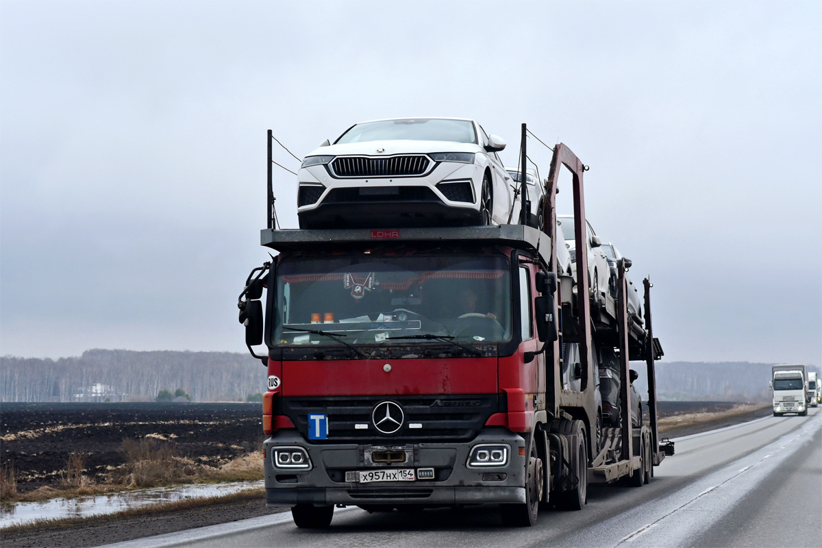 Новосибирская область, № Х 957 НХ 154 — Mercedes-Benz Actros ('2003) 1836