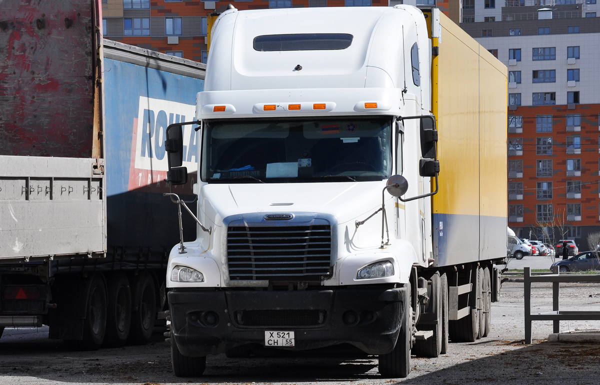 Омская область, № Х 521 СН 55 — Freightliner Century Class