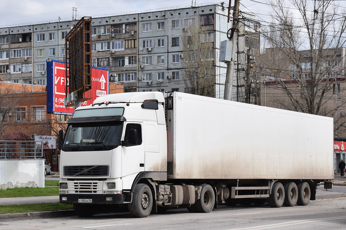 Волгоградская область, № С 100 КА 34 — Volvo ('1993) FH-Series