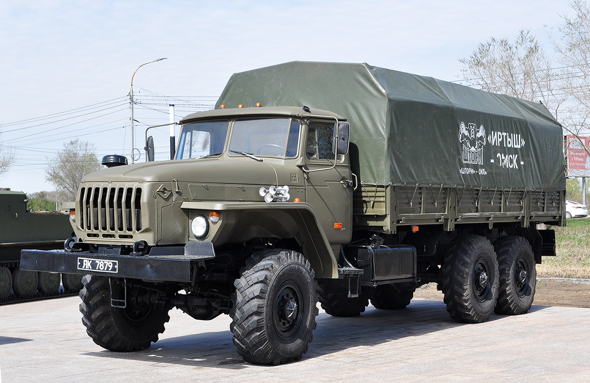 Омская область, № ЛК 7879 — Урал-4320-30; Техника на постаментах, памятники (Омская область)
