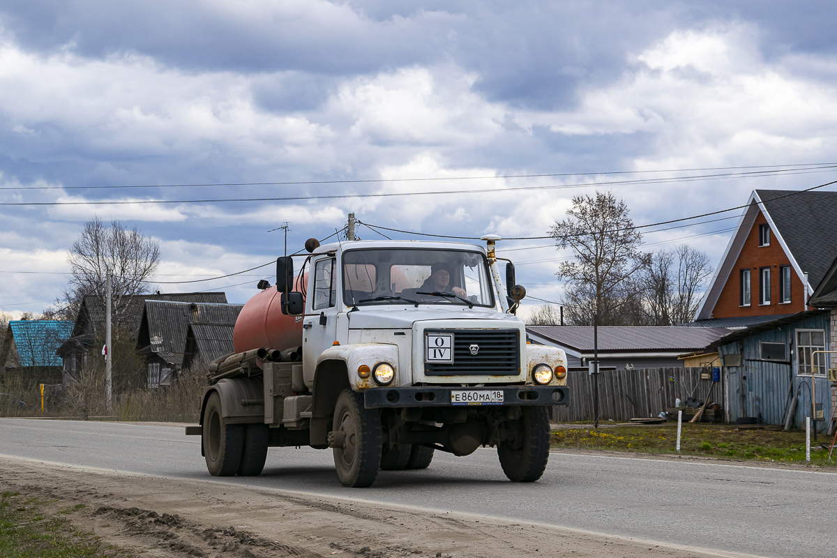 Удмуртия, № Е 860 МА 18 — ГАЗ-33081 «Садко»
