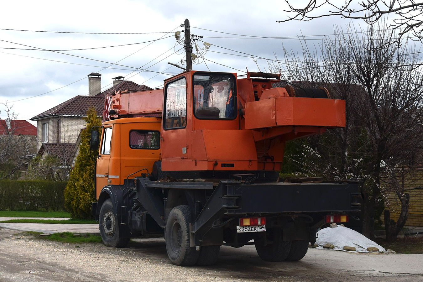 Волгоградская область, № К 352 ЕК 134 — МАЗ-533702