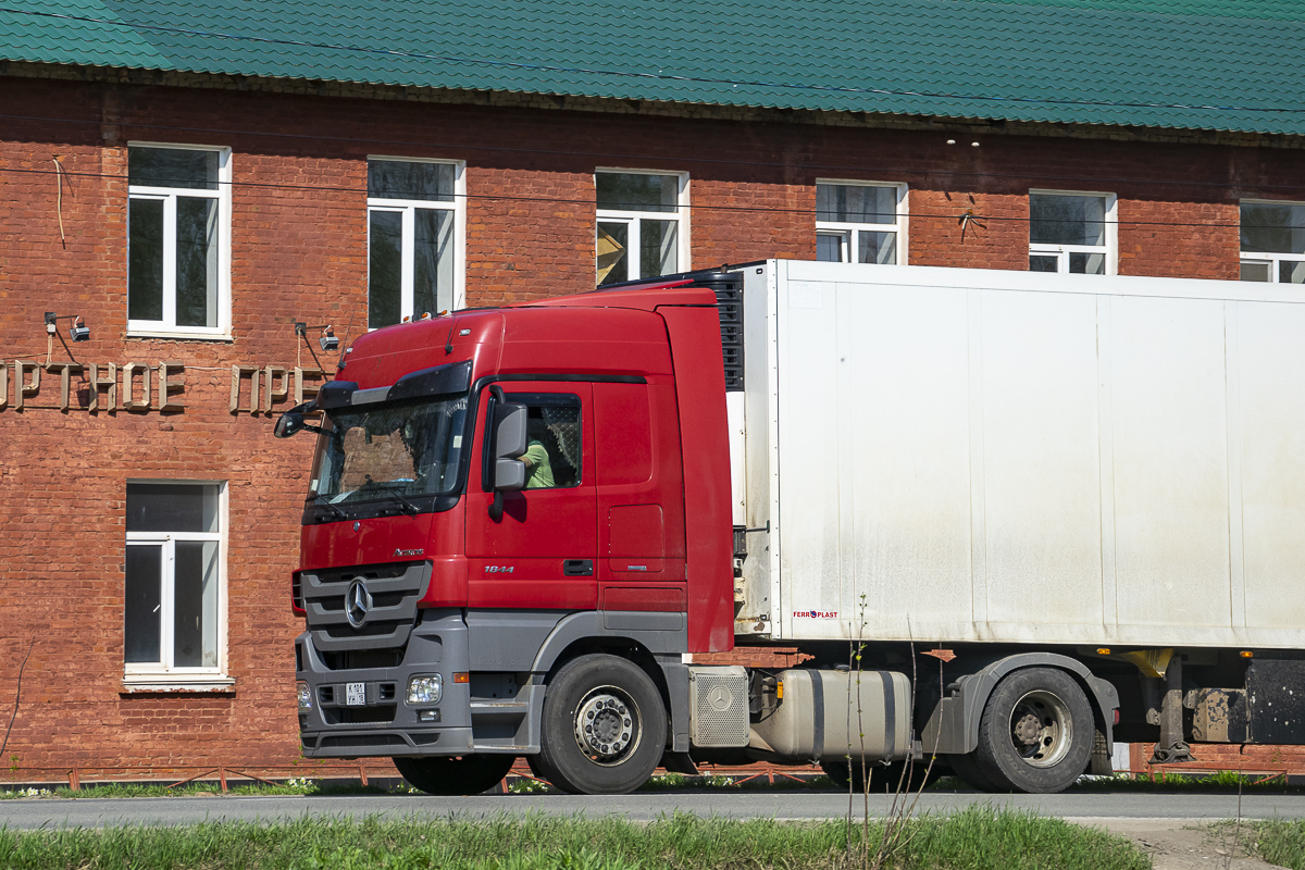 Удмуртия, № К 101 УН 18 — Mercedes-Benz Actros '09 1844 [Z9M]