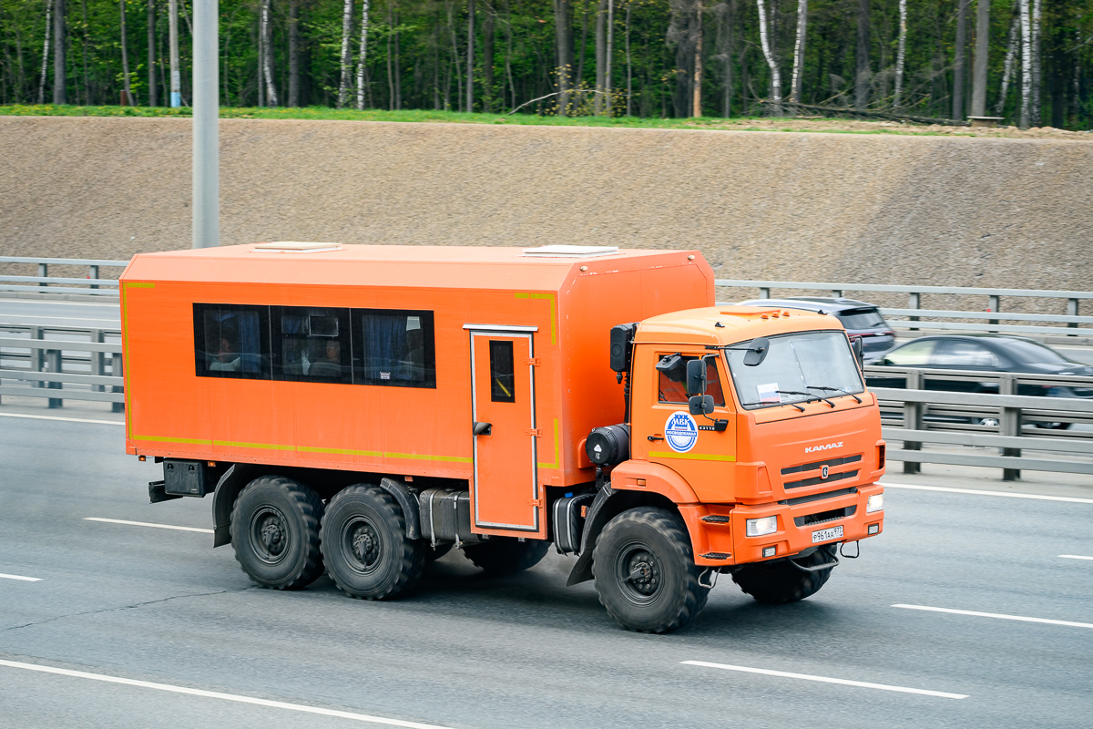 Москва, № Р 961 АА 977 — КамАЗ-43118 (общая модель)
