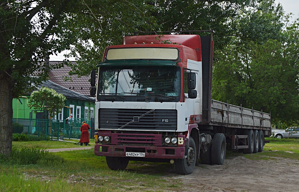 Воронежская область, № Е 482 КР 136 — Volvo ('1987) F10