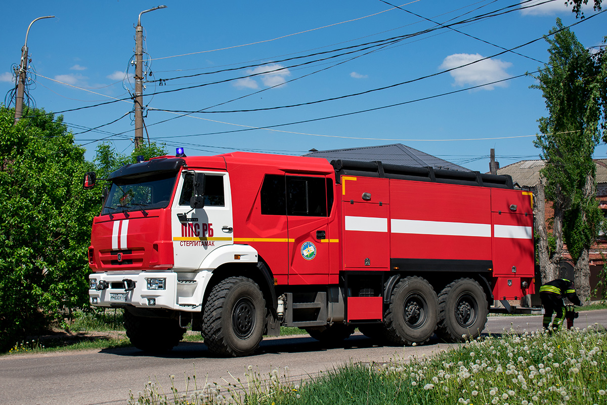 Башкортостан, № М 465 ОУ 702 — КамАЗ-43118-50