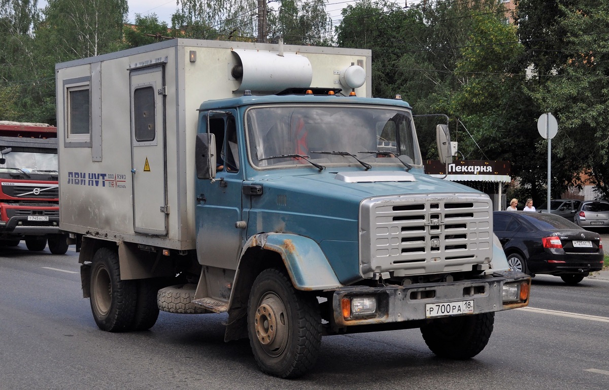 Удмуртия, № Р 700 РА 18 — ЗИЛ-433360