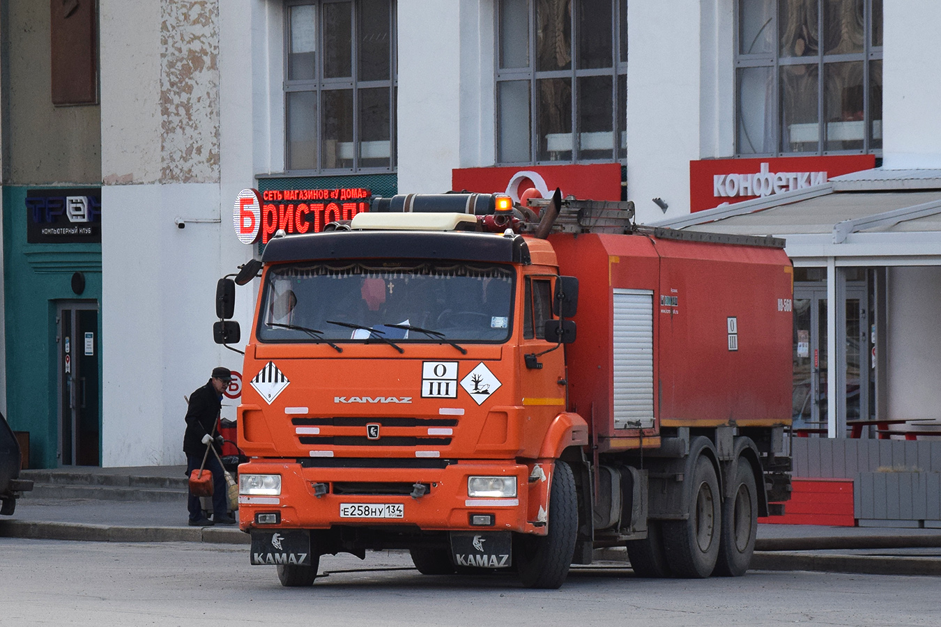 Волгоградская область, № Е 258 НУ 134 — КамАЗ-65115-A5(48)