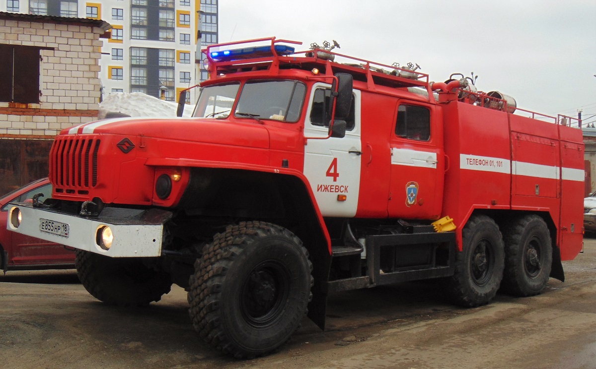 Удмуртия, № Е 855 НР 18 — Урал-5557-70