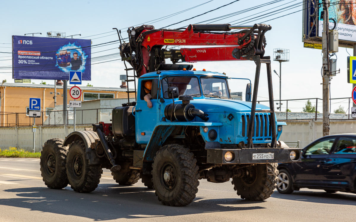 Ярославская область, № Е 255 УО 76 — Урал-44202