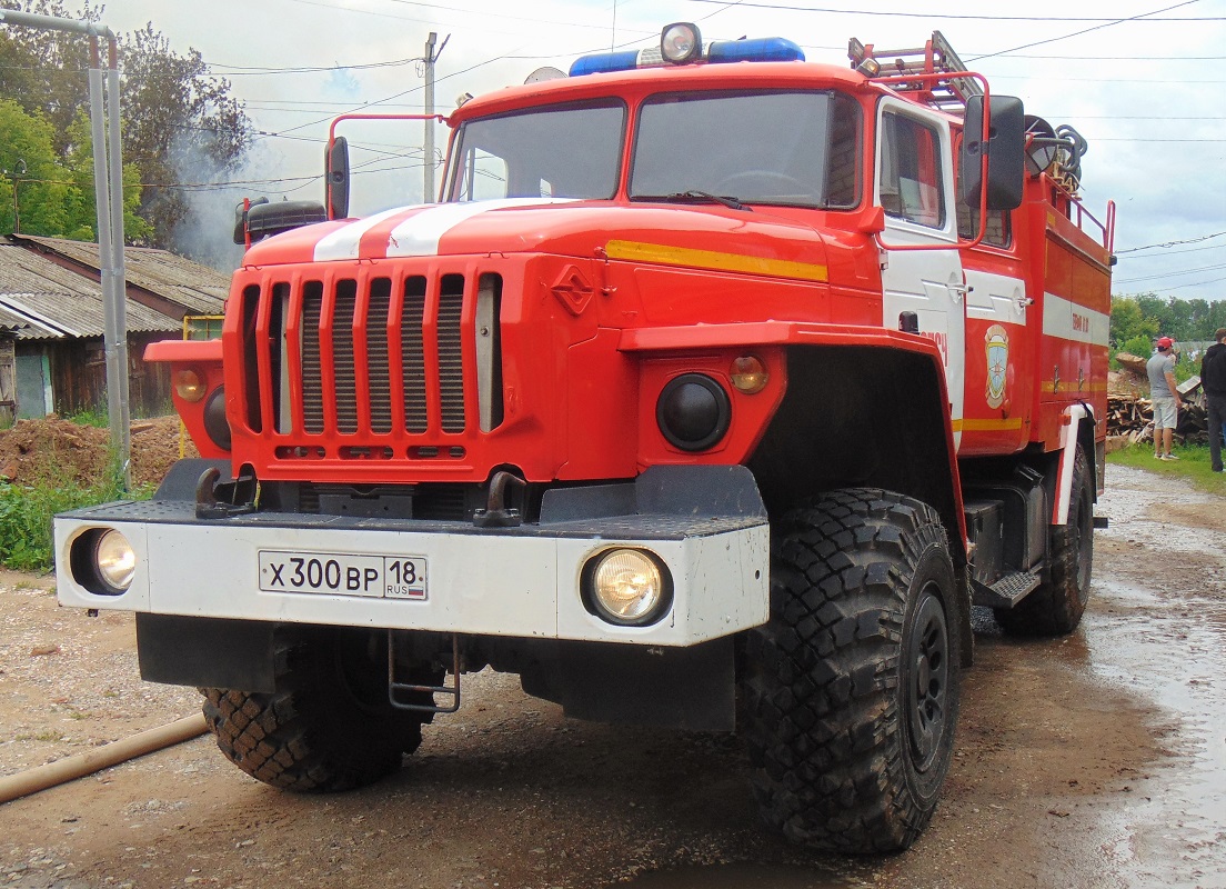 Удмуртия, № Х 300 ВР 18 — Урал-43206-71