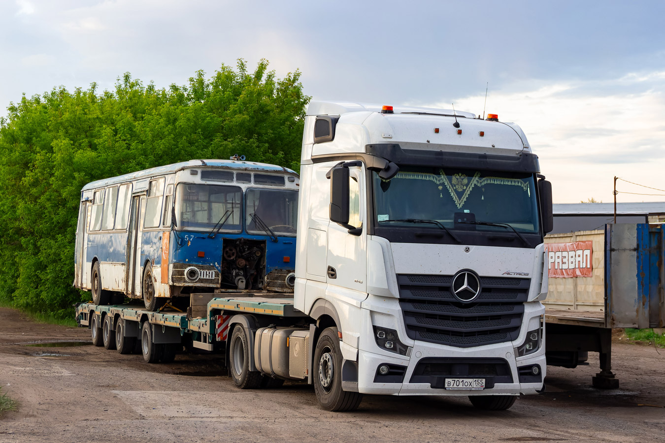 Омская область, № В 701 ОХ 155 — Mercedes-Benz Actros '18 1845 [Z9M]
