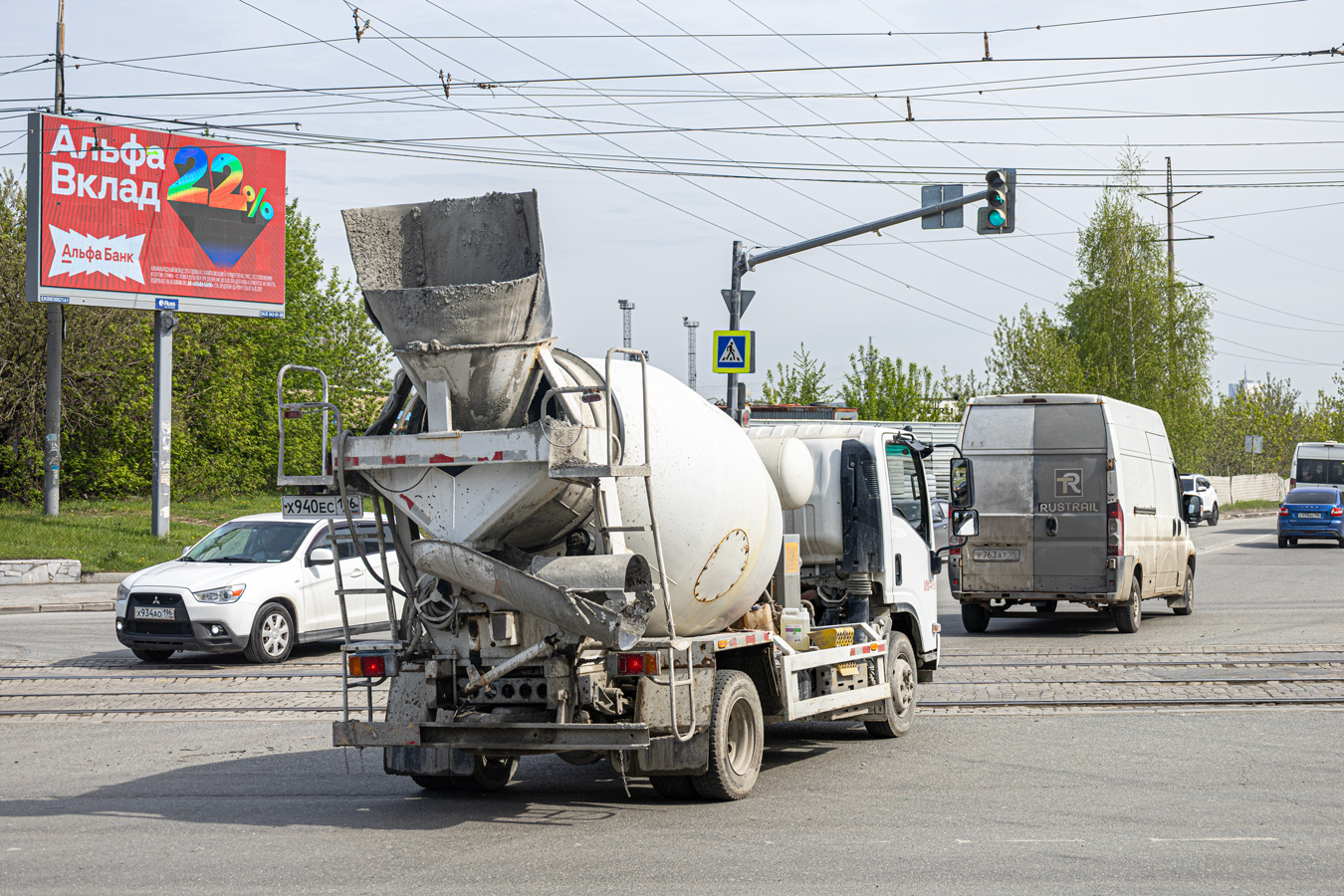Свердловская область, № Х 940 ЕС 196 — Isuzu Elf QL(общая модель) [LWL]