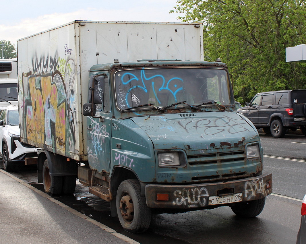 Санкт-Петербург, № С 925 НУ 98 — ЗИЛ-5301B2 "Бычок"