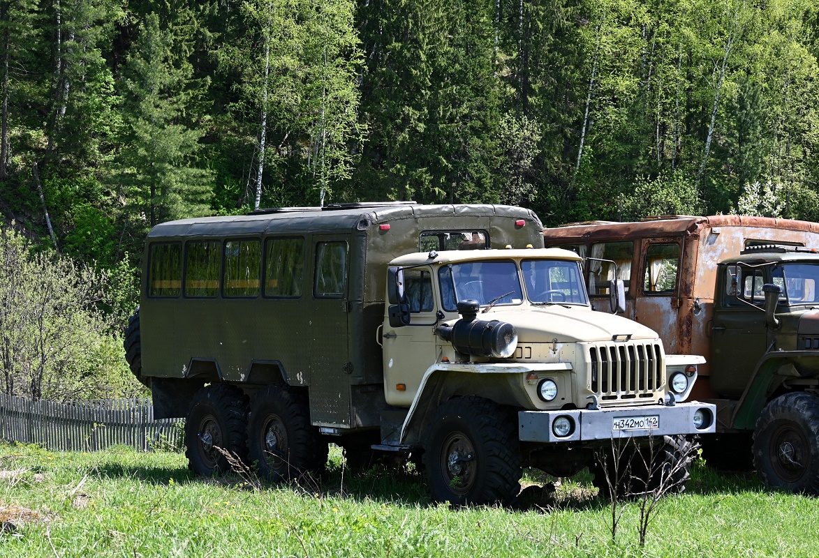 Кемеровская область, № Н 342 МО 142 — Урал-5557-10