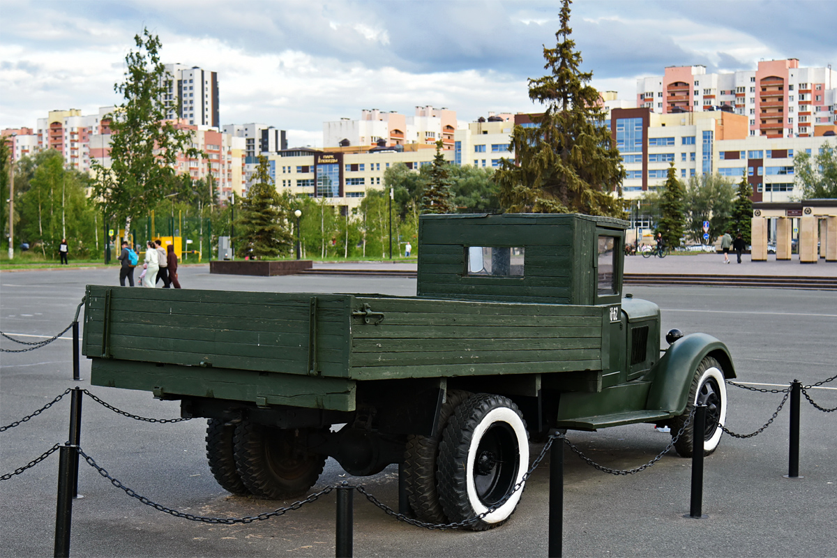 Татарстан, № А-2-68-62 — УралЗИС-355; Техника на постаментах, памятники (Татарстан); Транспортные средства без номеров (Татарстан)