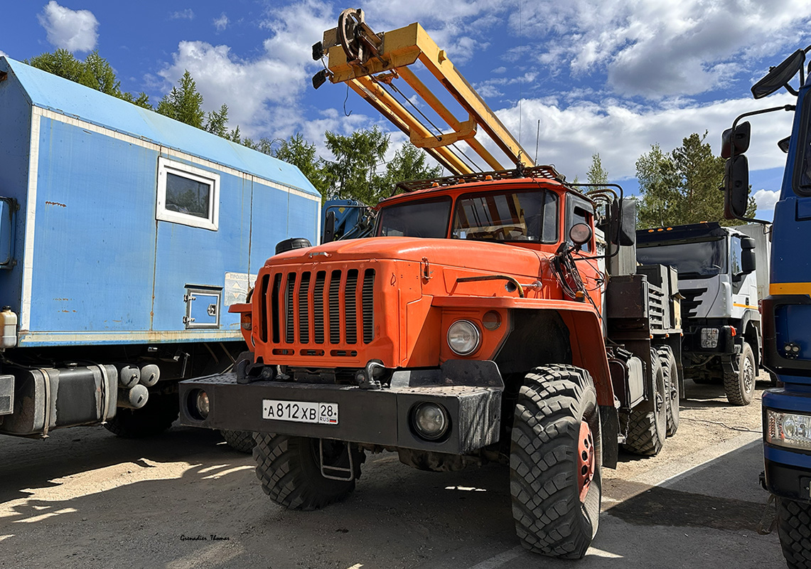 Амурская область, № А 812 ХВ 28 — Урал-4320 / 5557 (общая модель)