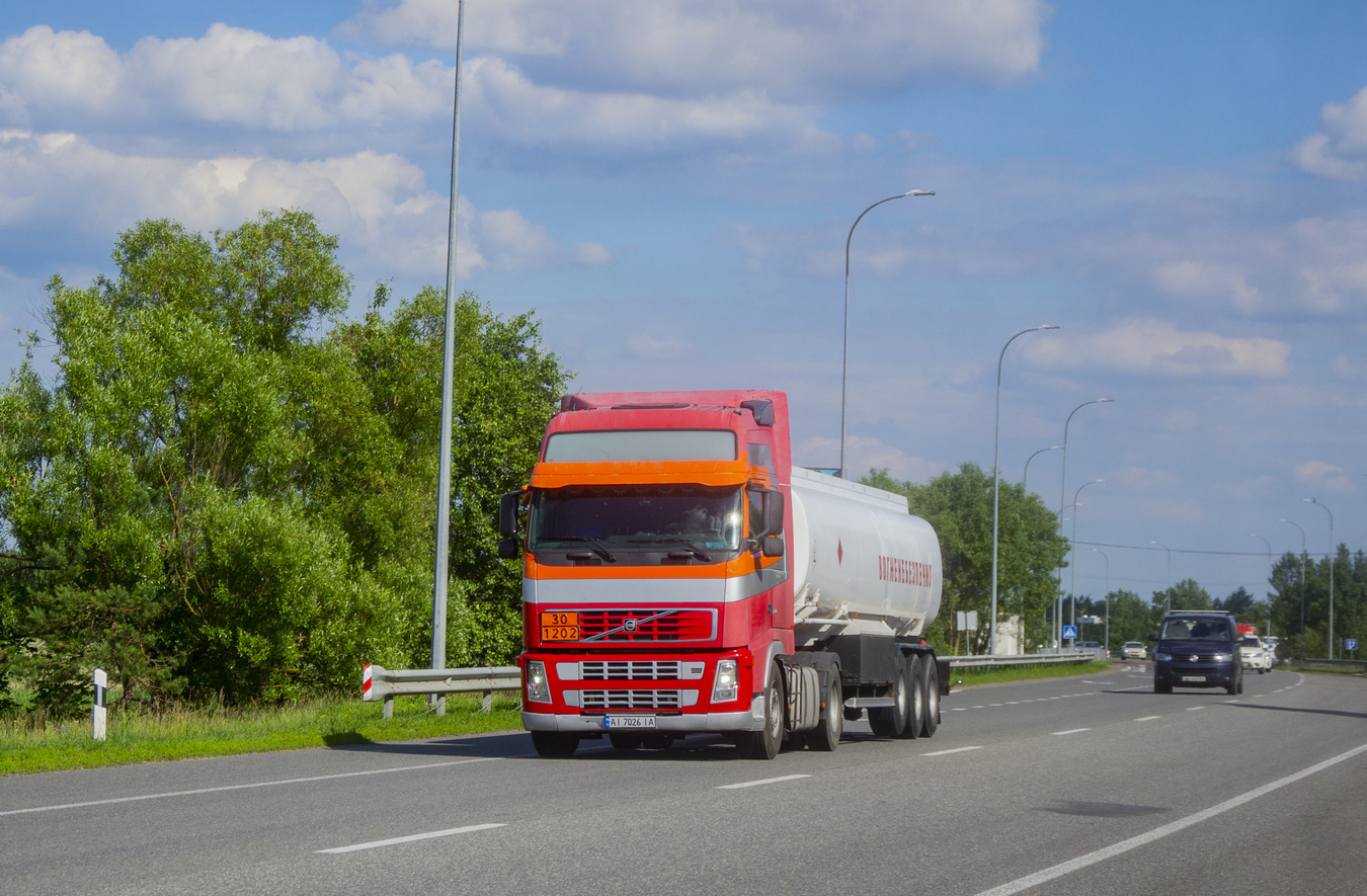 Киевская область, № АІ 7026 ІА — Volvo ('2002) FH12.420