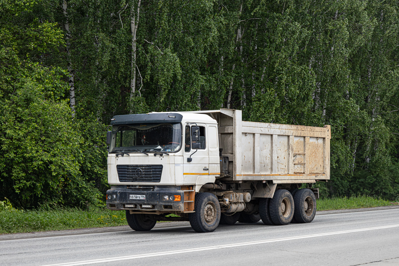 Свердловская область, № Х 618 РВ 196 — Shaanxi Shacman F2000 SX325x