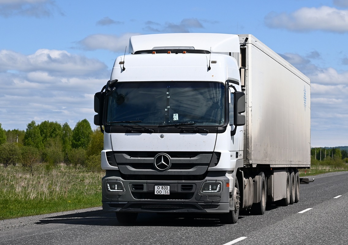 Новосибирская область, № О 830 ОО 54 — Mercedes-Benz Actros ('2009) 1841