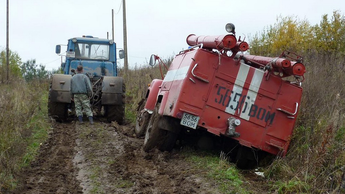 Вологодская область, № 9668 ВЕ 77 — Т-150К; Вологодская область, № 5656 ВОМ — ГАЗ-53А
