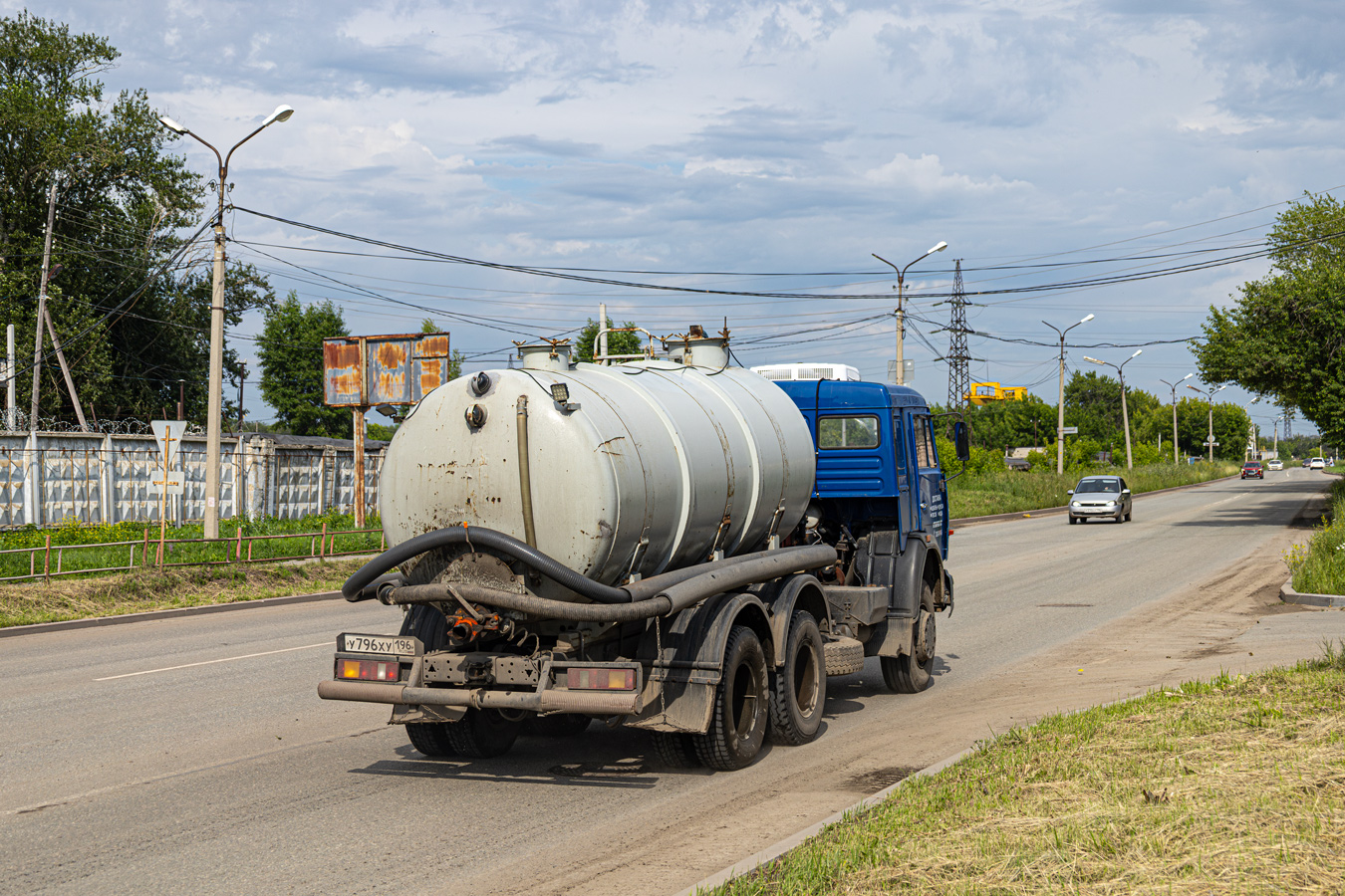 Свердловская область, № У 796 ХУ 196 — КамАЗ-53215-15 [53215R]