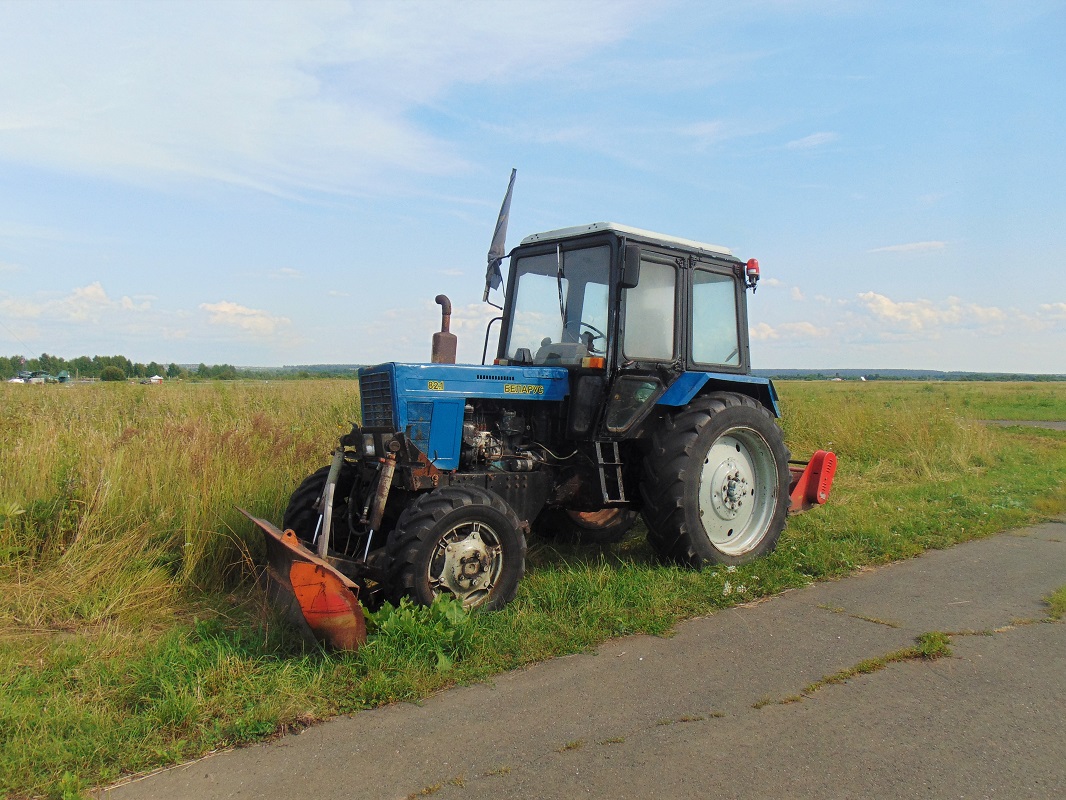 Удмуртия, № 2399 УА 18 — Беларус-82.1