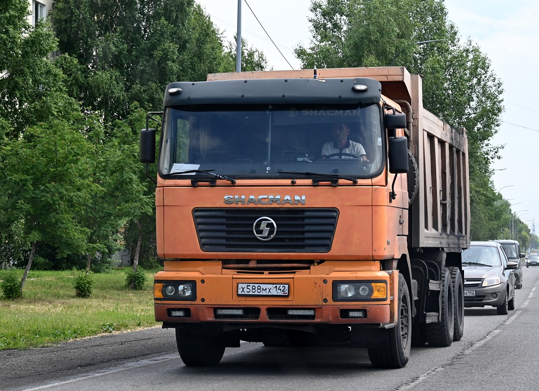 Кемеровская область, № Х 588 МХ 142 — Shaanxi Shacman F2000 SX325x