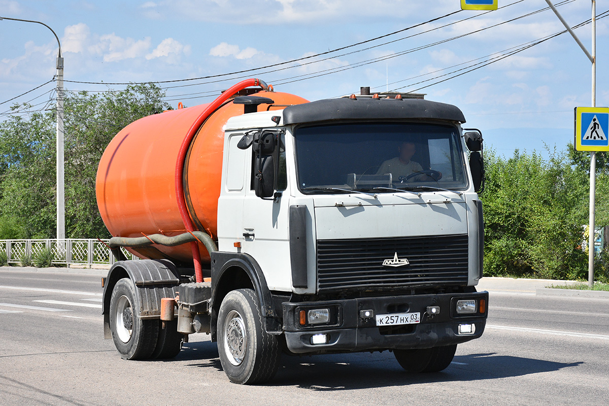 Бурятия, № К 257 НХ 03 — МАЗ (общая модель)