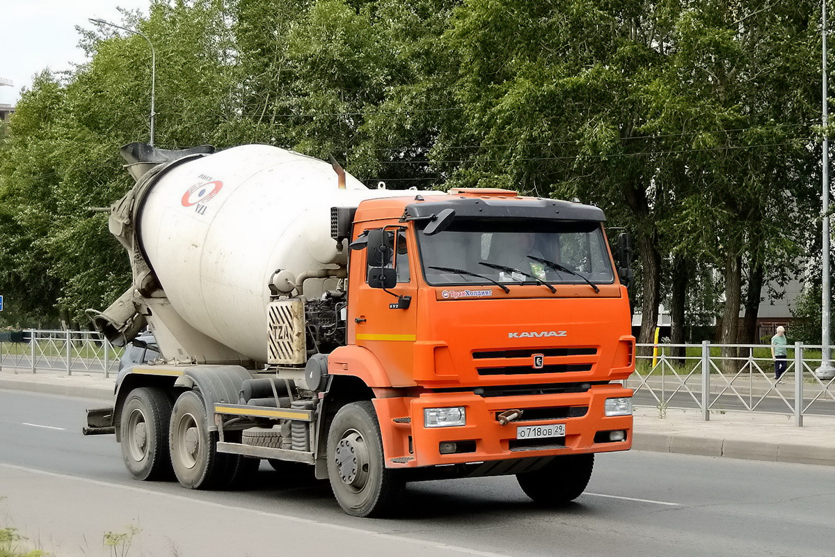 Архангельская область, № О 718 ОВ 29 — КамАЗ-6520 (общая модель)