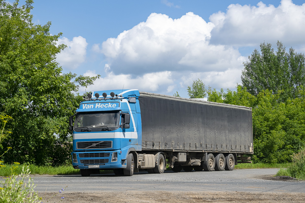Удмуртия, № М 600 КР 18 — Volvo ('2002) FH12.440