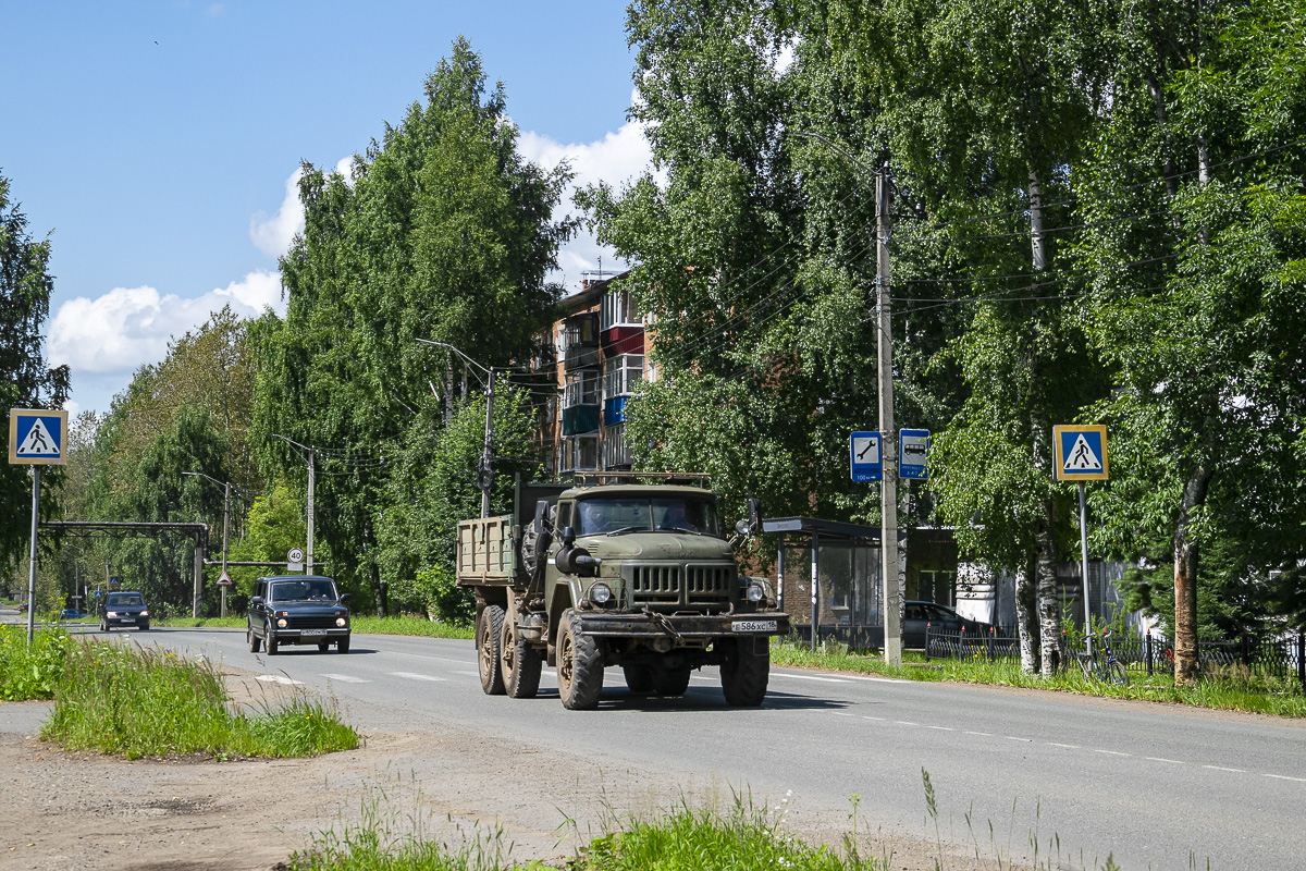 Удмуртия, № Е 586 ХС 18 — ЗИЛ-131