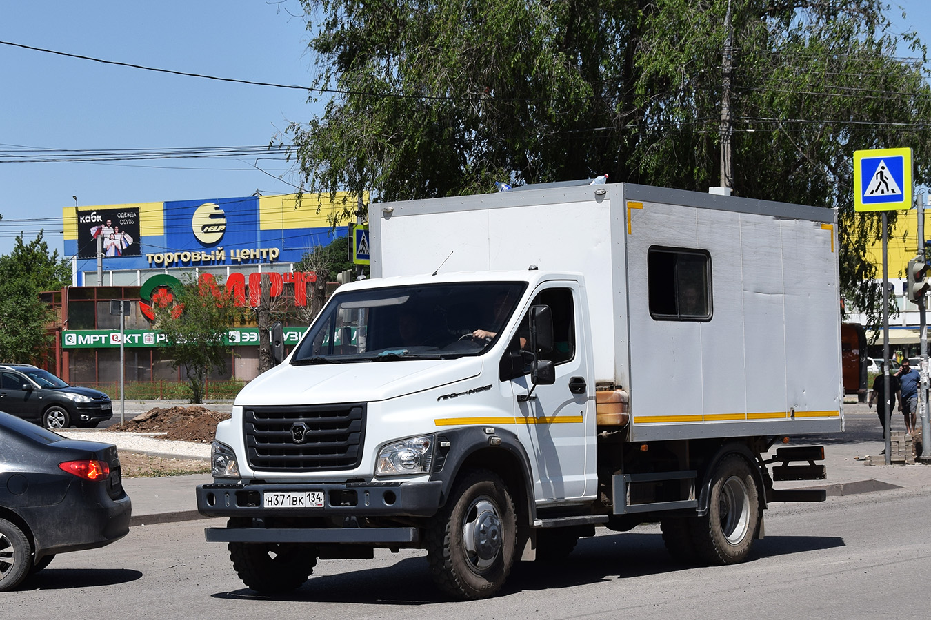 Волгоградская область, № Н 371 ВК 134 — ГАЗ-C41R13