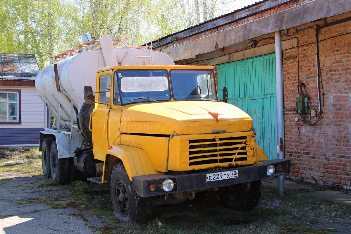 Томская область, № Е 229 ТХ 70 — КрАЗ-250К