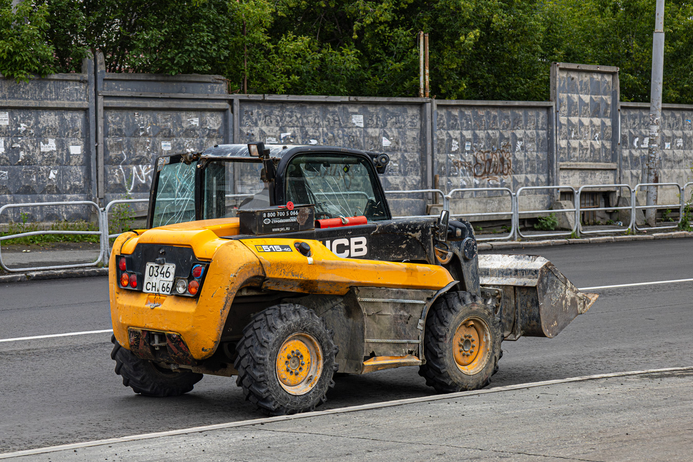 Свердловская область, № 0346 СН 66 — JCB (общая модель)