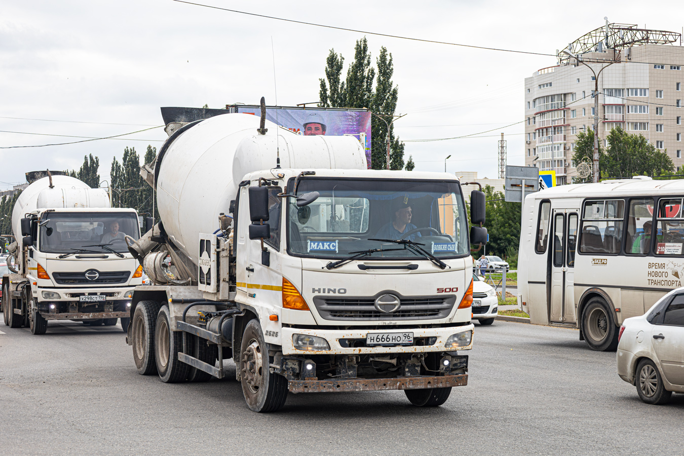 Свердловская область, № Н 666 НО 96 — Hino 500