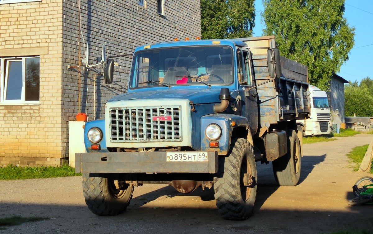 Тверская область, № О 895 НТ 69 — ГАЗ-3309