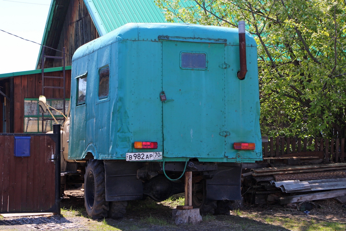 Томская область, № В 982 АР 70 — ГАЗ-52-04