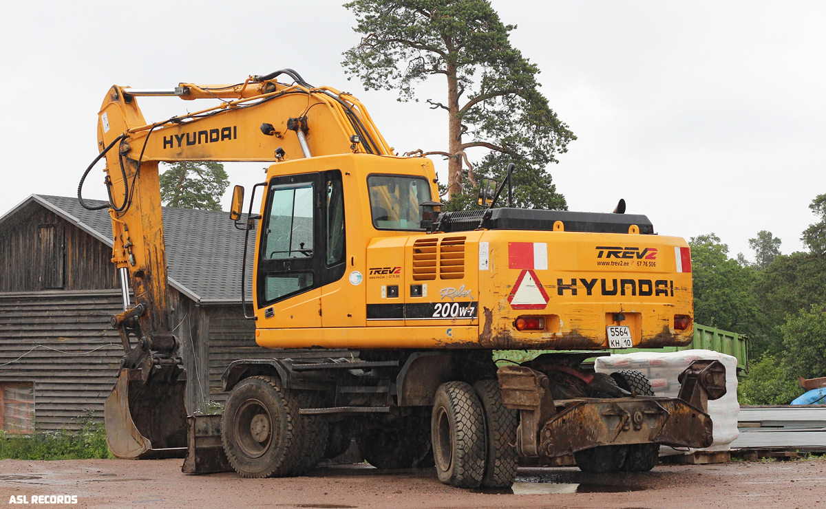 Карелия, № 5564 КН 10 — Hyundai R200W