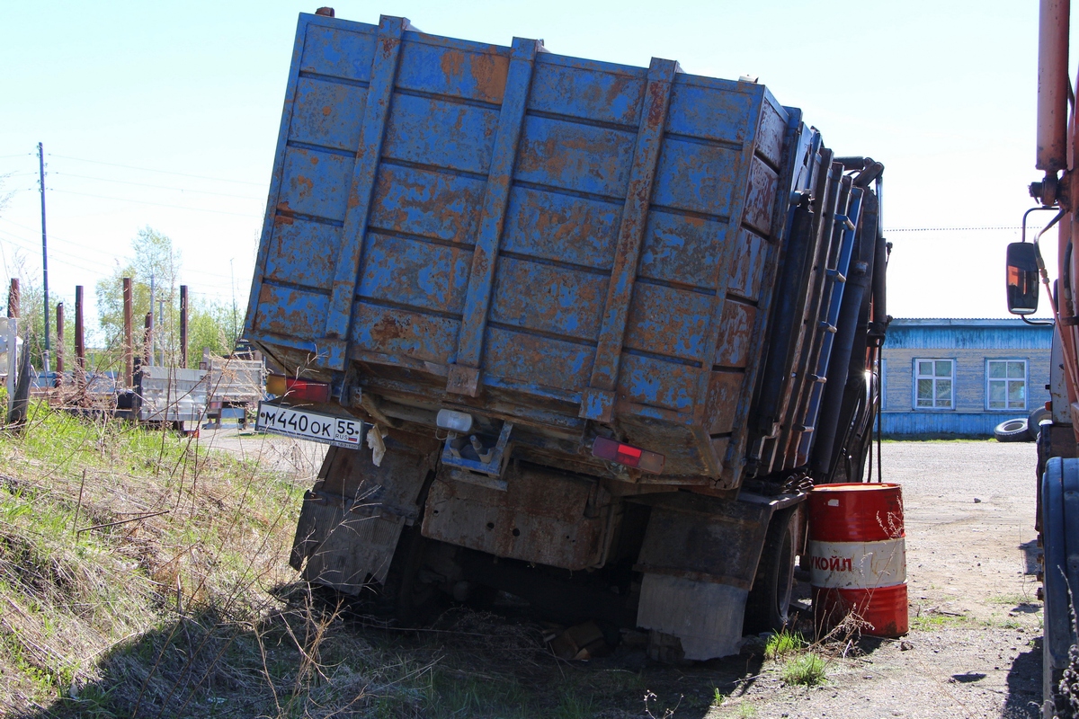 Омская область, № М 440 ОК 55 — КамАЗ-65115 (общая модель)