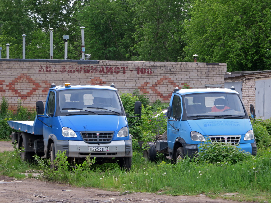 Кировская область, № Е 225 СЕ 43 — ГАЗ-33106 "Валдай"; Кировская область, № (43) Б/Н 0122 — ГАЗ-3310 (общая модель); Транспортные средства без номеров (Кировская область)