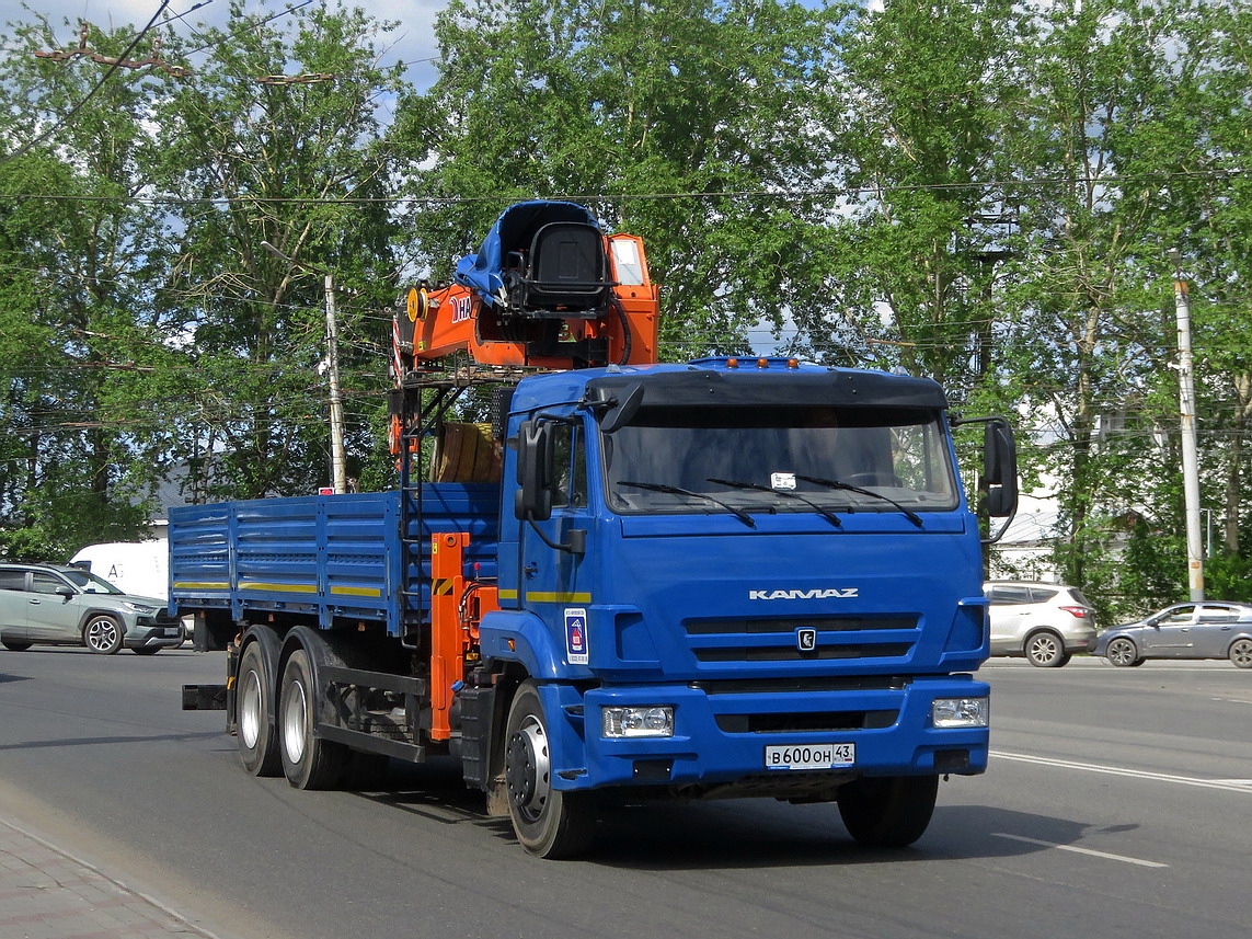 Кировская область, № В 600 ОН 43 — КамАЗ-65117 (общая модель)