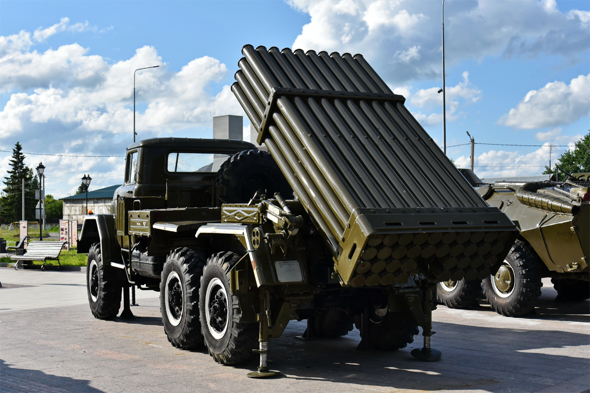 Тюменская область, № (72) Б/Н 0048 — ЗИЛ-131 (общая модель); Техника на постаментах, памятники (Тюменская область); Транспортные средства без номеров (Тюменская область)