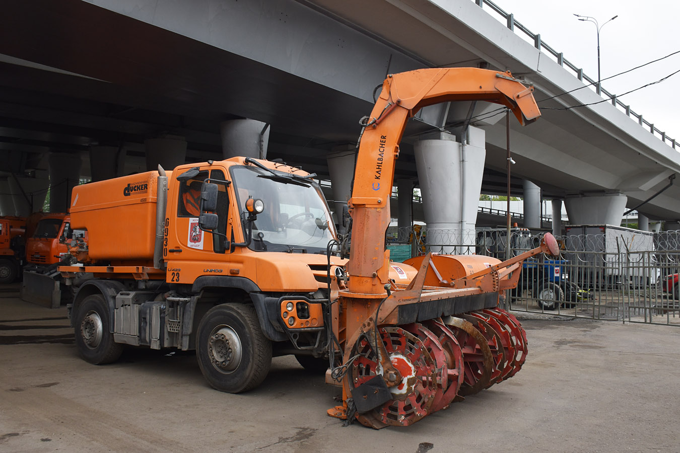 Москва, № 6930 — Mercedes-Benz Unimog U423