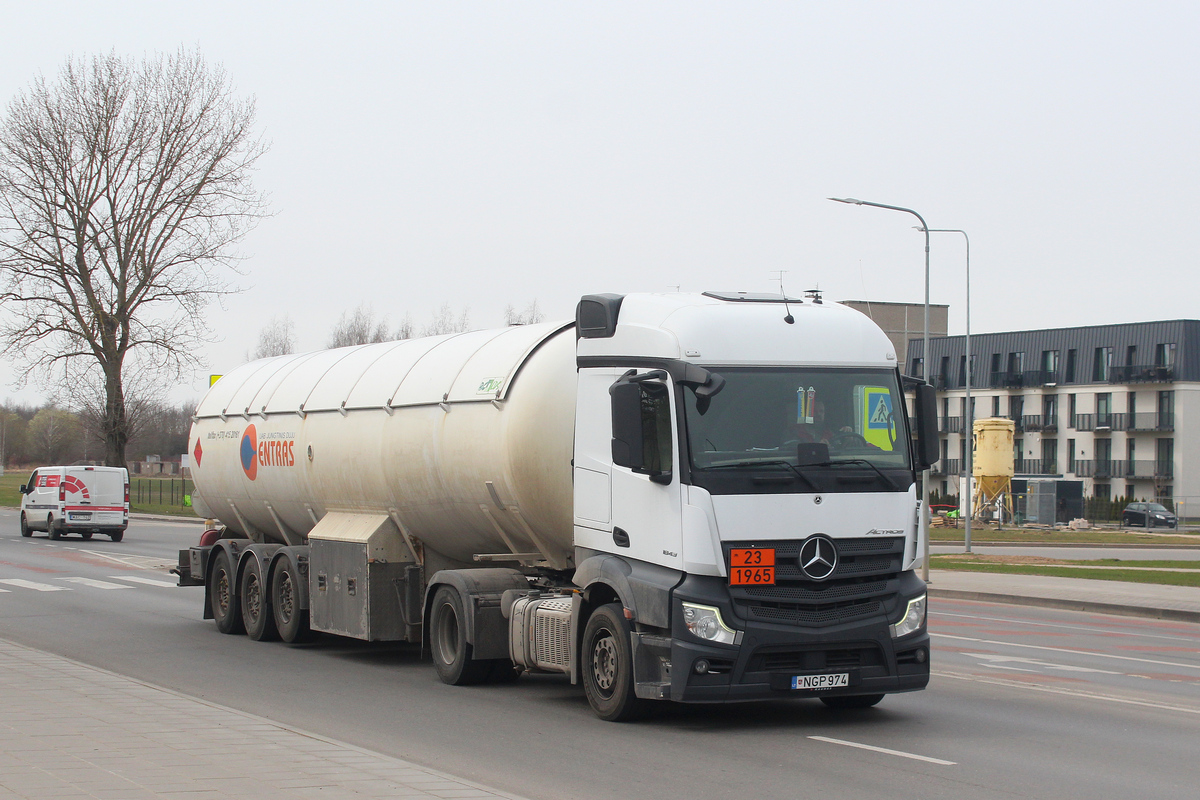 Литва, № NGP 974 — Mercedes-Benz Actros ('2018) 1843