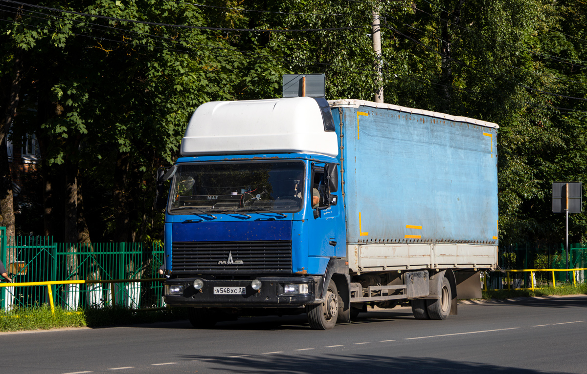 Владимирская область, № А 548 ХС 33 — МАЗ-437143