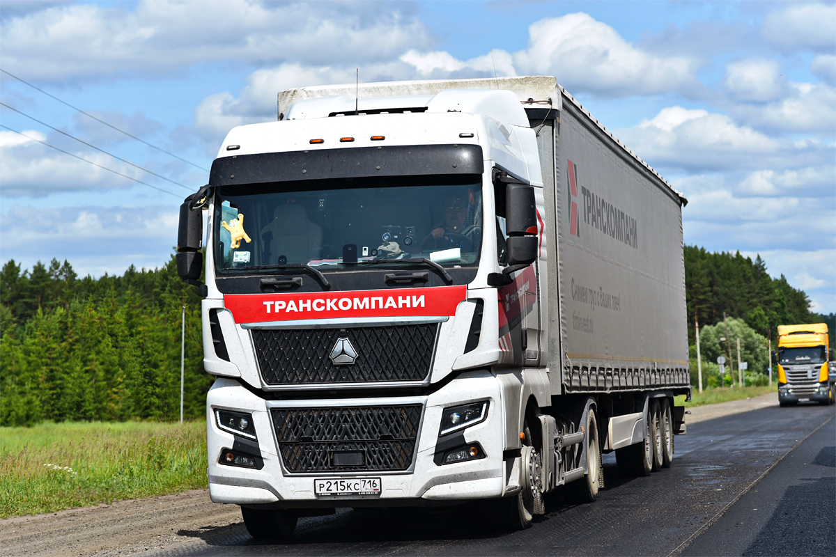 Татарстан, № Р 215 КС 716 — Sitrak C7H ZZ4186 MAX