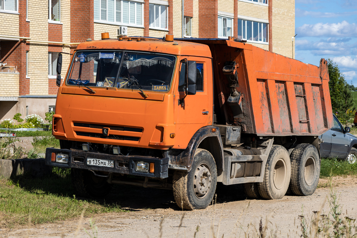 Вологодская область, № В 135 МА 35 — КамАЗ-65115 [651150]
