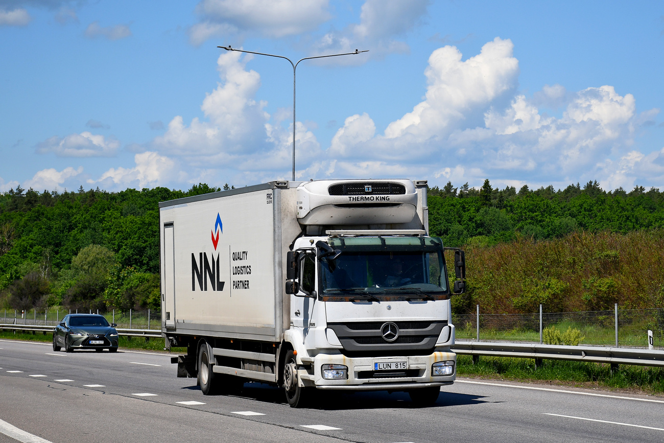 Литва, № LUN 815 — Mercedes-Benz Axor (общ.м)